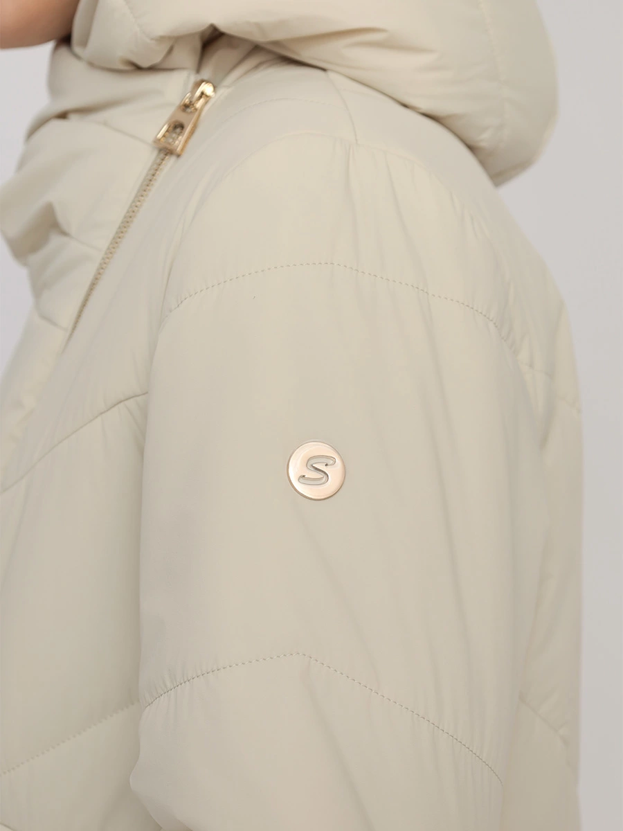 Пальто молочного цвета с капюшоном